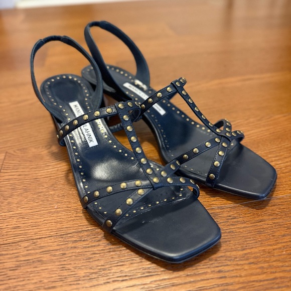 Manolo Blahnik Women's Navy Studded Sandals - Retail $845 - Picture 4 of 4
